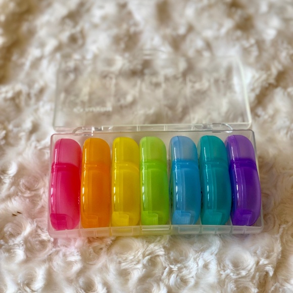 NWOT Week Long Pill Twice a Day Pill Box - Picture 2 of 5